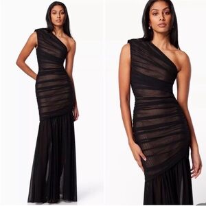 Elliatt Vienna Black One Shoulder Ruched Gown Dress Size SMALL